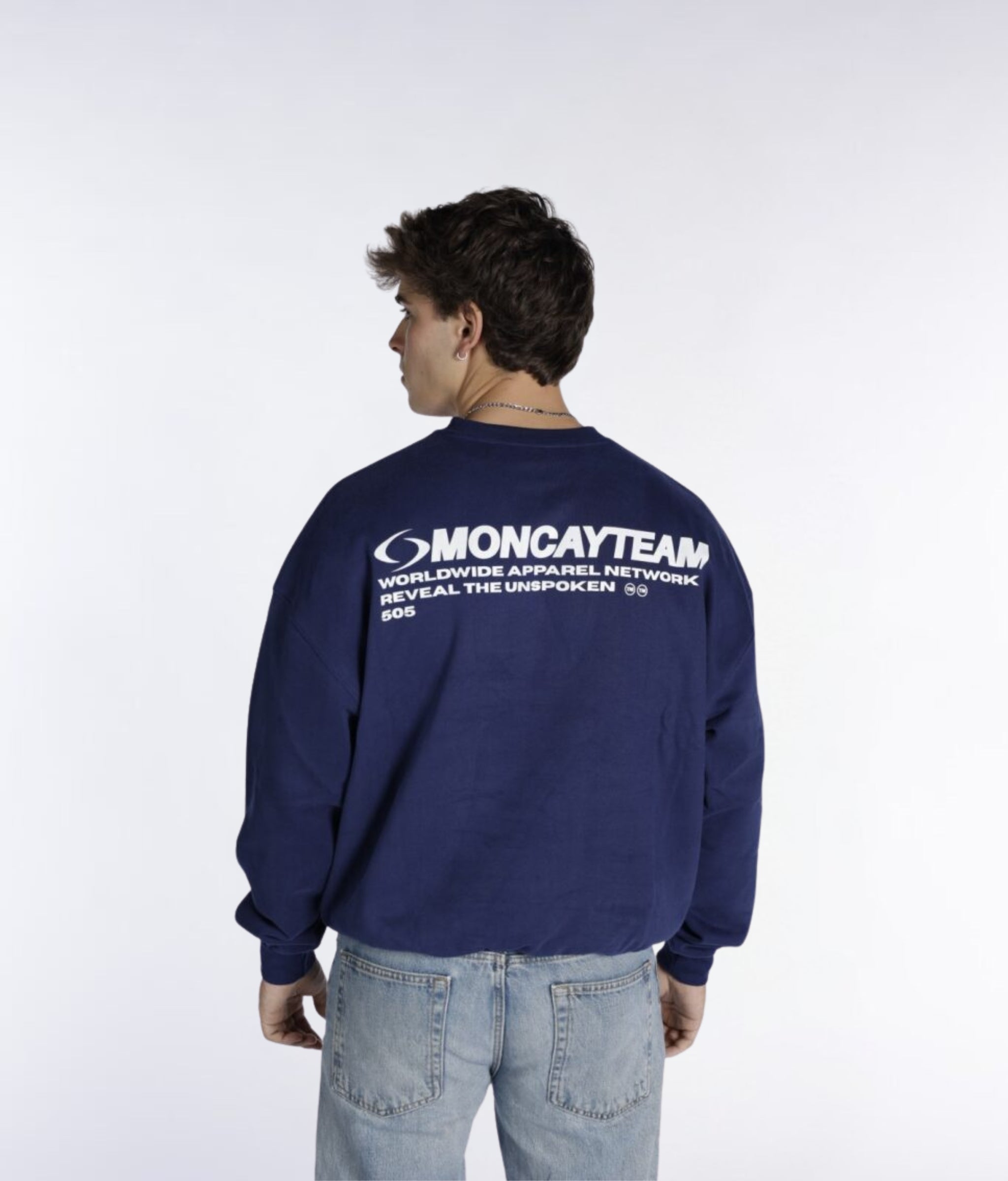 TIMELESS NAVY BLUE SWEATSHIRT