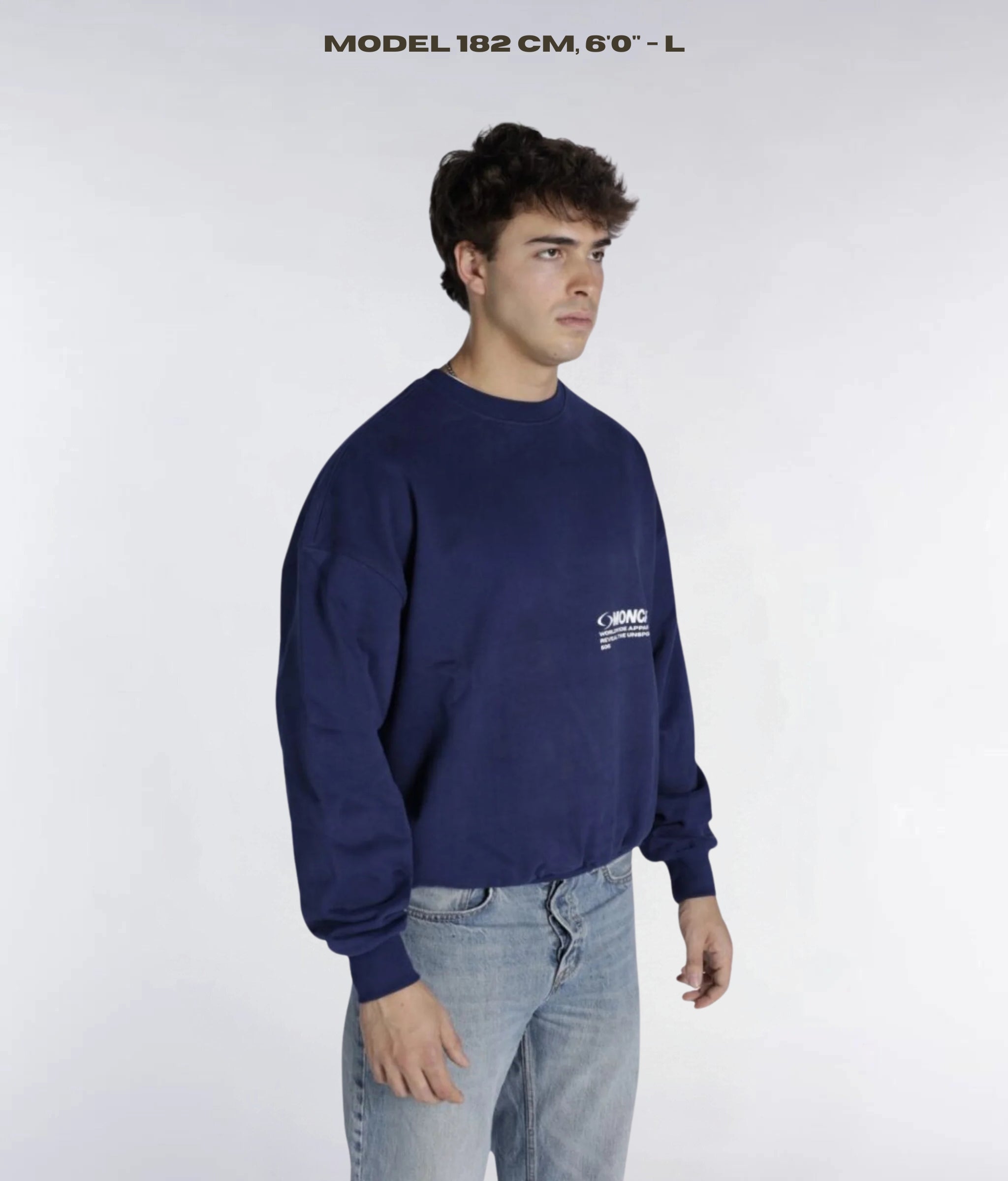 TIMELESS NAVY BLUE SWEATSHIRT