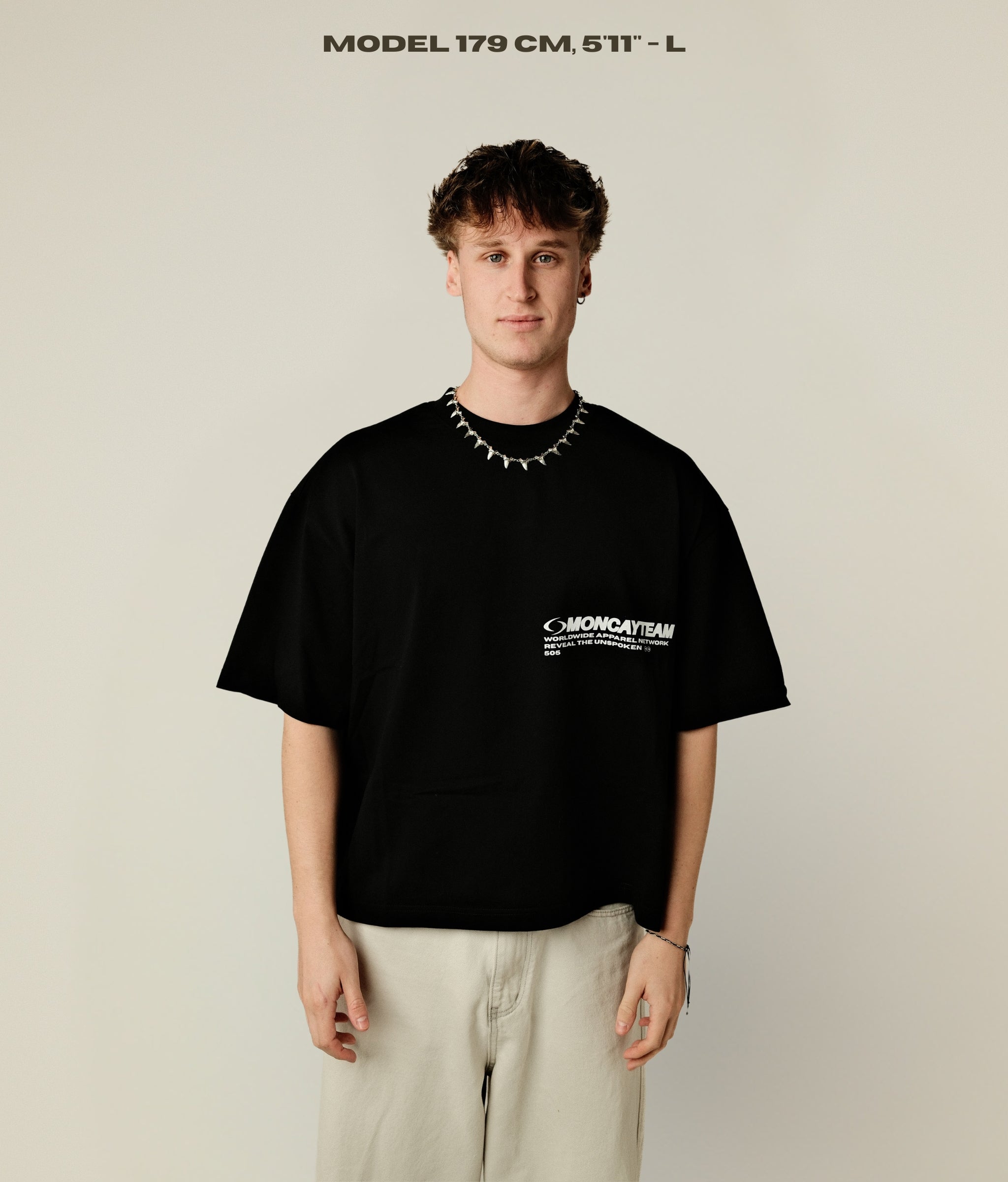 TIMELESS BLACK TEE