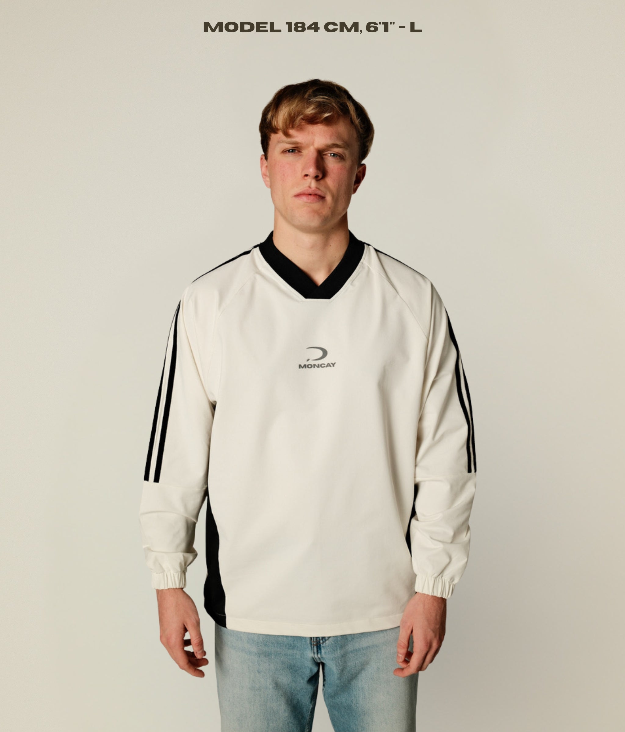 UNCHANGED WHITE V-NECK LONG SLEEVE